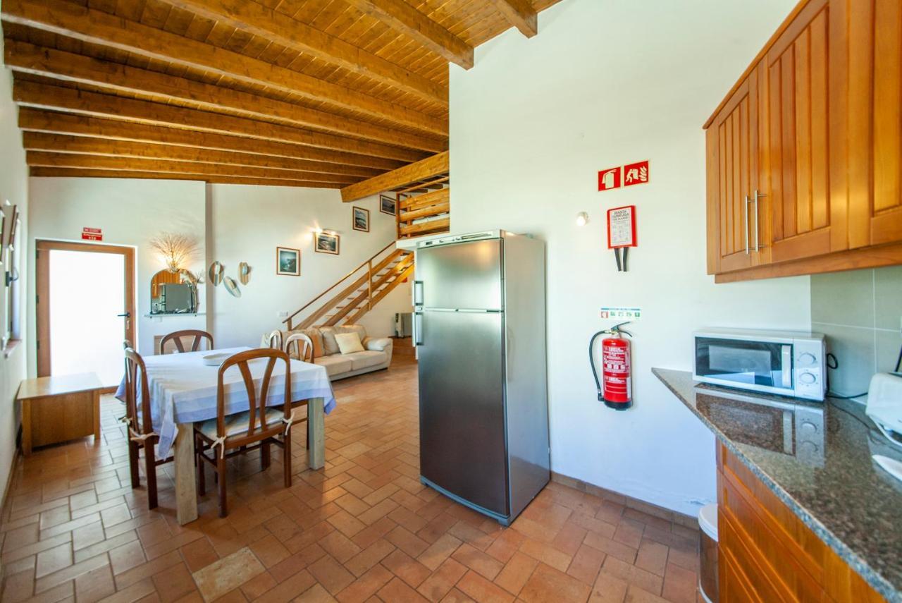 H - Montes De Praias Guesthouse Aljezur Bagian luar foto