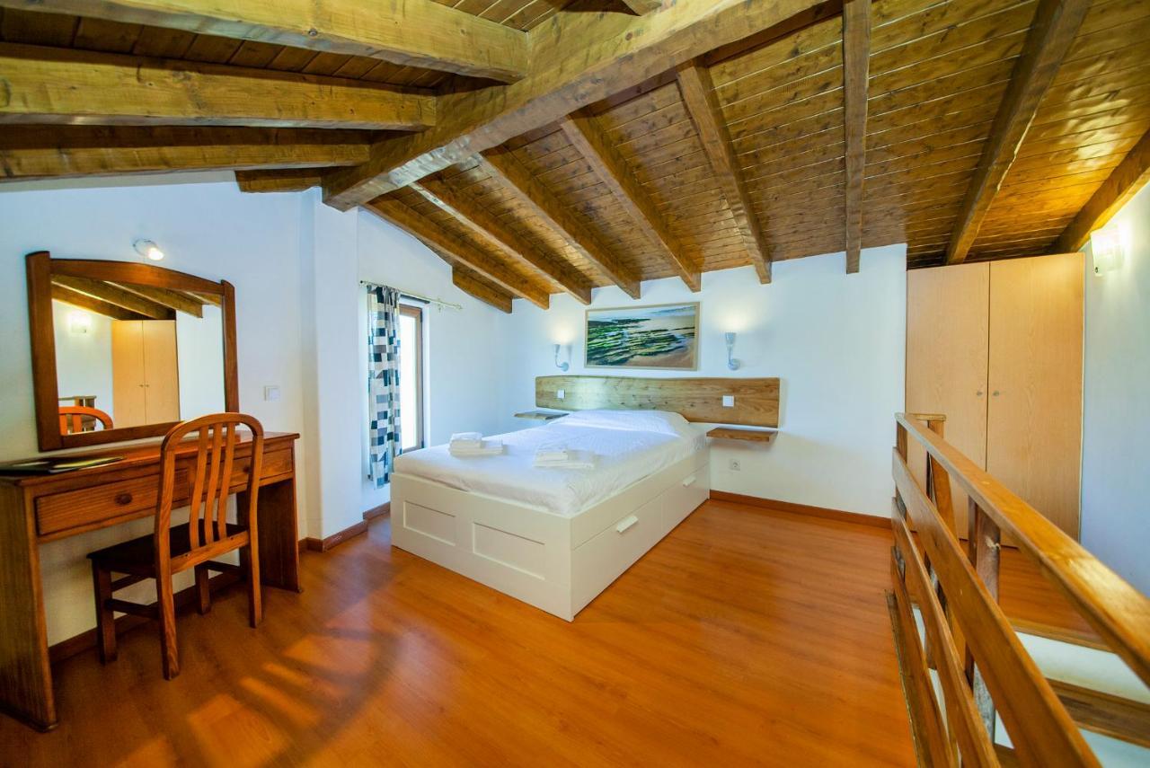 H - Montes De Praias Guesthouse Aljezur Bagian luar foto
