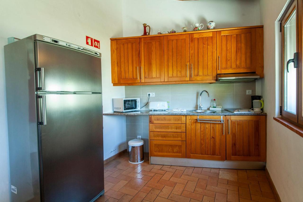 H - Montes De Praias Guesthouse Aljezur Bagian luar foto